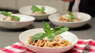 Spaghetti bolognese  Allerhande [upl. by Myriam721]