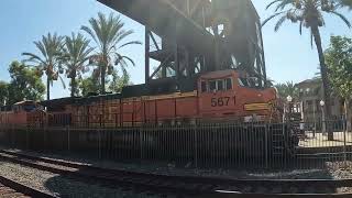 ONE INSANE hornshow and a few freights at fullerton [upl. by Warford]