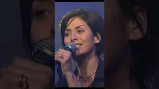 Natalie Imbruglia  Torn 1998 LIVE [upl. by Chiaki]