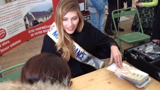 Miss France 2015 envoûte la Foire expo de La Flèche [upl. by Enyale]