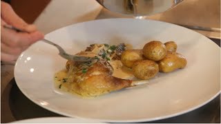 Biocoop  Recette de Pintade aux morilles [upl. by Sairahcaz699]