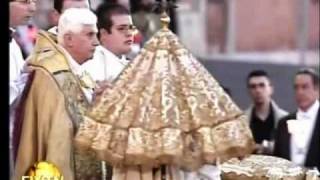 The use of Ombrellino in Papal Liturgy Modern  4 [upl. by Younger924]