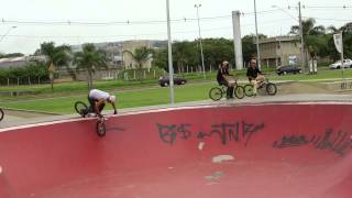 Manobras radicais de BMX em Sorocaba [upl. by Rolyat]