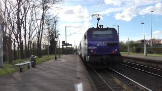 BB27300 et VB2N  Départ de la gare de Chanteloup les Vignes sur la ligne J du Transilien [upl. by Shirberg]