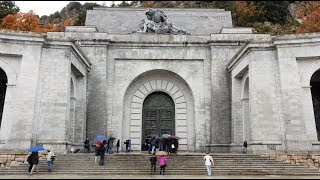 Último saludo al dictador Franco 20N en cuerpo presente [upl. by Ycats261]