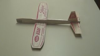 How To Build And Fly A Glider Plane The Guillows Star Fire [upl. by Imij]