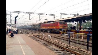 Avadh Assam Express Arriving Muzaffarpur Junction [upl. by Nonnarb]