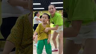 How cute is the Chinese coachs son A young boy who loves sports dance diet funny [upl. by Alton]