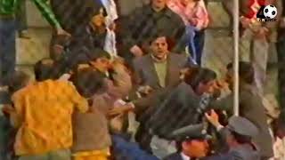 Violência nas bancadas durante o jogo FC Porto x Varzim de 1986  Tesourinhos 🪙 [upl. by Haynes]