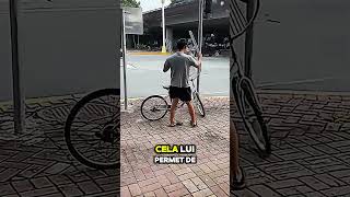 Cet Homme a Transformé le Guidon de Son Vélo en Chaise  surprenant vélo chaise création drole [upl. by Rambort]