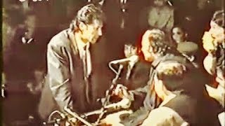 Rare Footage of Imran Khan Requesting Ustaad Nusrat Fateh Ali Khan for quotAli Da Malangquot [upl. by Kacy]