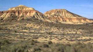 Randonnée dans les Bardenas Reales avec La Balaguère Voyages [upl. by Eisoj]