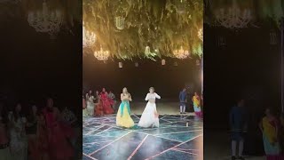 Kamariya  WEDDING DANCE by Eshani and Shivani  Garba x Shuffle  LEARN this on DesiFuzeCom [upl. by Pliske]