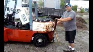 Try remove 1 Giant bolt on Counter weight on Nissan 60 Forklift [upl. by Nide]