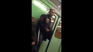 Attention aux vol de votre Iphone 5 ou autres smartphone dans le metro [upl. by Arnold]