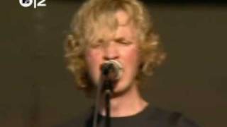 Beck  Loser Live 2003 [upl. by Araiek]