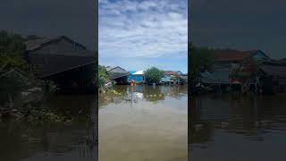 Floating city on biggest lake in south east Asia tonle shap lake [upl. by Leund]