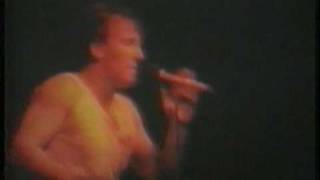 Bruce Springsteen  Im on fire  Milano 21061985 [upl. by Deenya99]