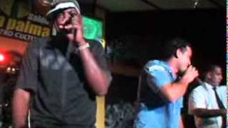 Pipey y El Micha Soy La Calidad En Vivo [upl. by Frolick]