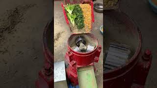 feed pellet machine for poultry farm corn grass feed granulator [upl. by Dorison417]