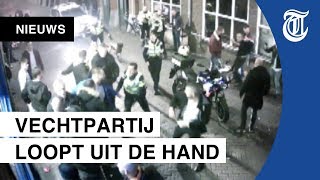 Beelden groep gaat agenten te lijf in Doetinchem [upl. by Assyla]