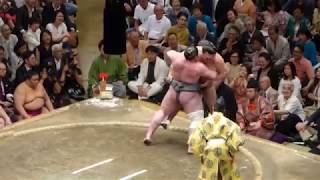 Sekiwake Tochinoshin 132  Ikioi 87  Sumo  Natsubasho 18 [upl. by Oxley]