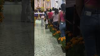 El video mas viral durante la santa misa [upl. by Fiske613]