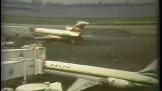 JFK and LGA Landing and takeoffs in 1980 [upl. by Garrick]