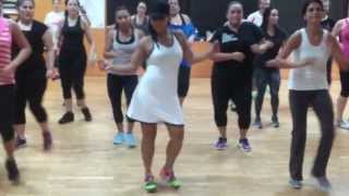 Willibeth Zumba  Bachata Darte un Beso [upl. by Lear924]