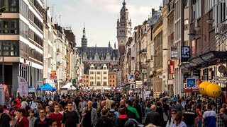 «On essaye de vendre un maximum»  les brocanteurs se préparent à la grande braderie de Lille [upl. by Pardoes]