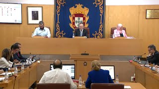 El Pleno aprueba el calendario laboral de 2025 con la única oposición del grupo Vox [upl. by Rozele]