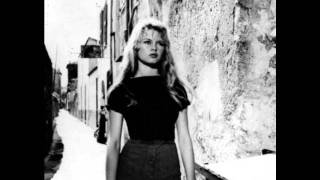 Dismoi quelque chose de gentil  Brigitte Bardot [upl. by Ransell]