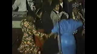 Bishop Hezekiah Walker and the Love Fellowship Crusade Choir  Praise Break 1990 [upl. by Yllatan]