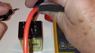 Fluke 325 relay coil and contact testing [upl. by Jacklin]