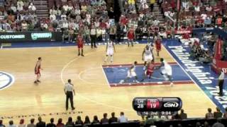 Hakim Warrick fakes and finishes with a dunk over Samuel Dalembert vs Philadelphia 76ers [upl. by Aniara811]