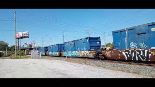 A Short CSX M410 cruising through Landenberg Junction on 9424 with SD70MAC 4526 leading [upl. by Anatollo]