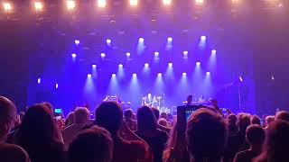 Chris Norman  Stumblin In Suzi Quatro live Tollwood Munich 20230702 [upl. by Olpe746]