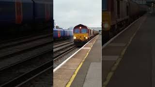 Thursday 29th October 2015 66221 at Eastleigh with Fawley tanks [upl. by Clifton377]