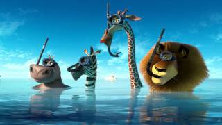 MADAGASCAR 3  Los Fugitivos  Clip Buzos [upl. by Neened]