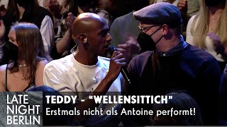 Teddys emotionalste Performance von quotWellensittichquot  Late Night Berlin  ProSieben [upl. by Fulmis]