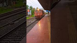 13185 गंगासागर एक्सप्रेसSealdah Jaynagar 100kmph youtubeshorts wap4 🔥🔥🔥 [upl. by Schober]