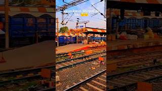 Bhopal Railway Station bhopaljunction train bhopal trending shorts wcr railway viralshort [upl. by Noyrb223]