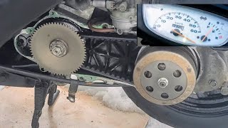 Replacing the belt and variator rollers on the Honda Dio scooter [upl. by Dimmick]