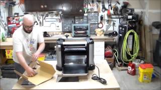 Delta 22590 planer unboxing and trial use [upl. by Ideih]