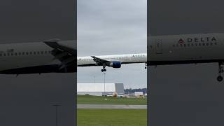 Delta 757200 landing at CVG Airport shorts [upl. by Heid]