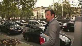 Tongerse adviseur Bart De Wever stapelt flaters op [upl. by Enymsaj]