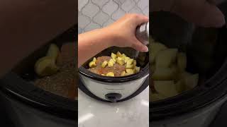 SAVE THIS EASY WEEKNIGHT DINNER  CROCKPOT CHICKEN POT PIE easyrecipe crockpotcooking [upl. by Ednutabab]