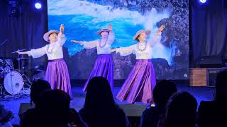 wahine hololio Na hula amp ukulele festival [upl. by Yrekcaz]