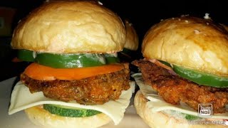 KFC style crispy Chicken burger  ചിക്കൻ ബർഗർ  Zinger burger  Sabeenas Magic Kitchen [upl. by Ahsil]