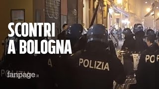 Bologna la manifestazione dei riders finisce con scontri vandalismi e due fermi [upl. by Atinomar478]